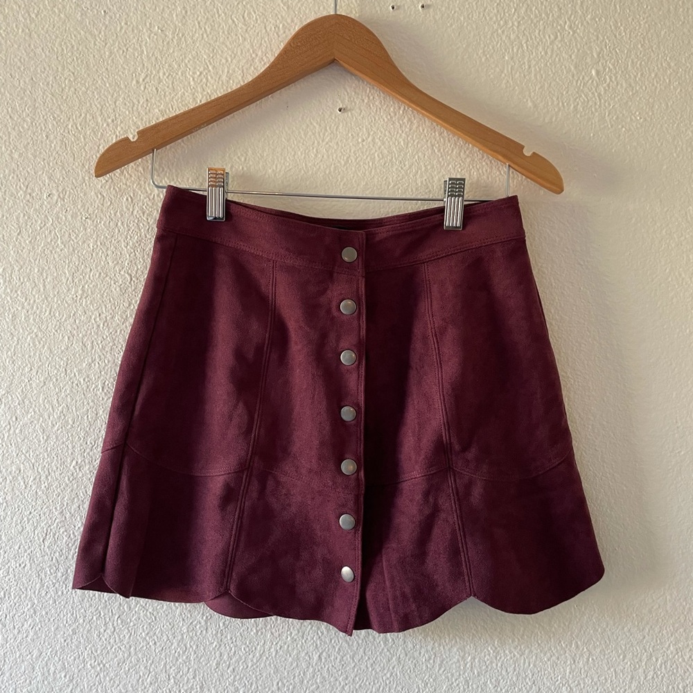 Button skirt